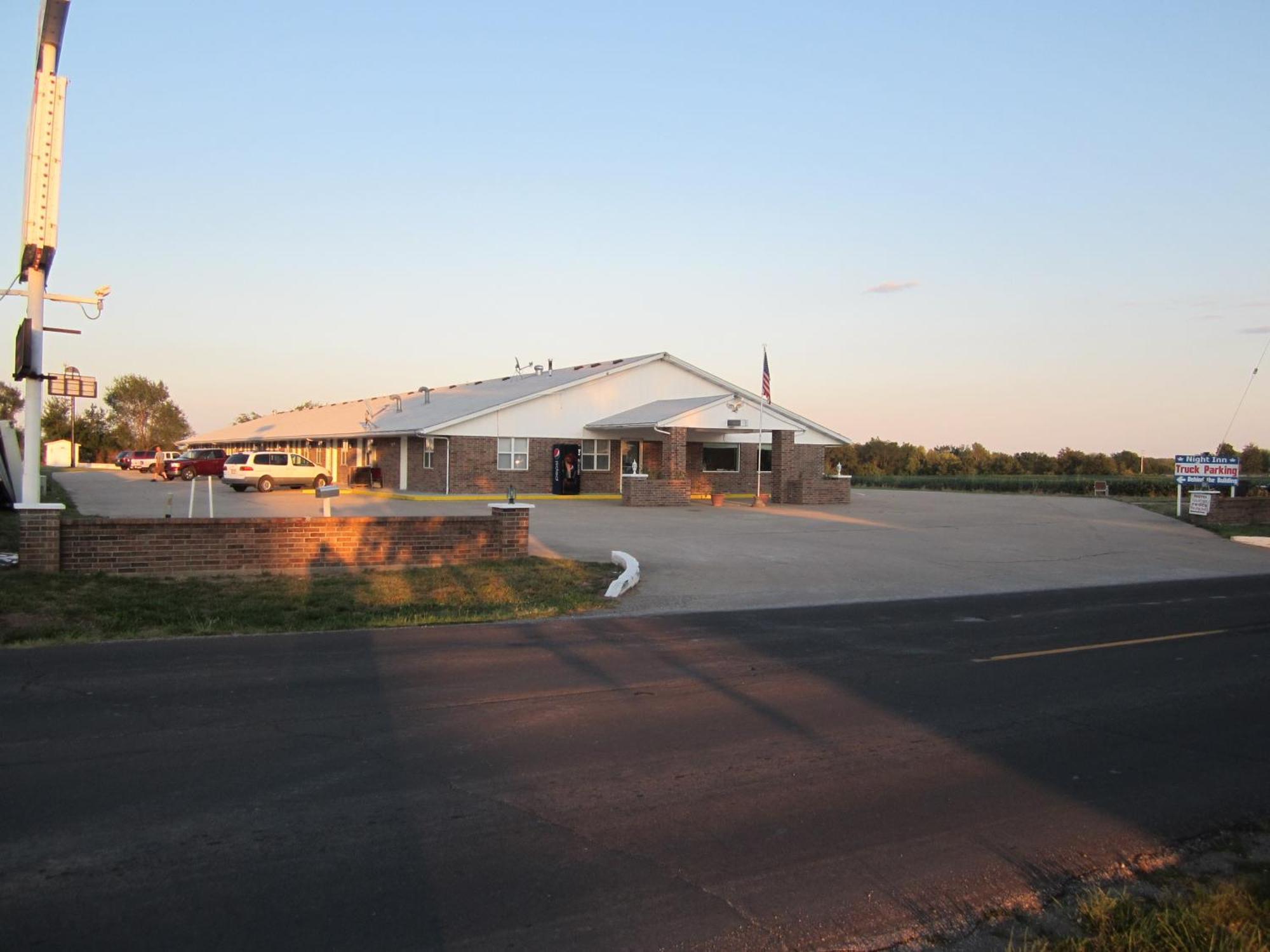 Night Inn Sweet Springs Exterior foto